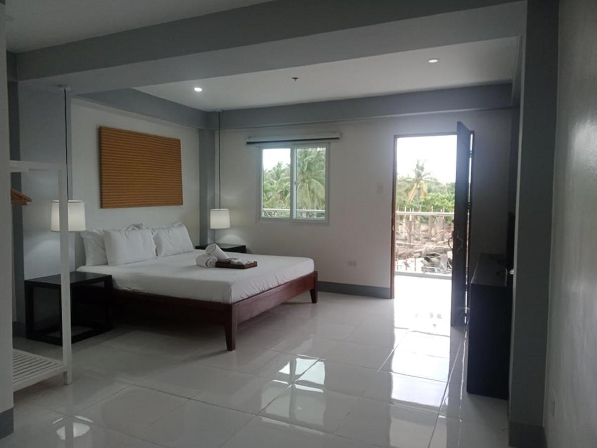 Dona Lolita Hotel Manoc-Manoc